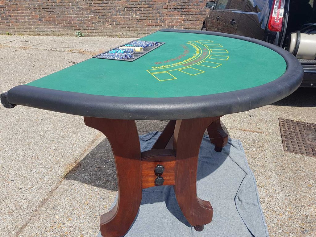A side view of the blackjack layout